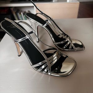 Giuseppe Zanotti Libra Slingback sandals, metallic silver